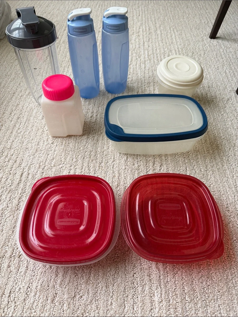 Rubbermaid Storage Container 8 piece Bundle